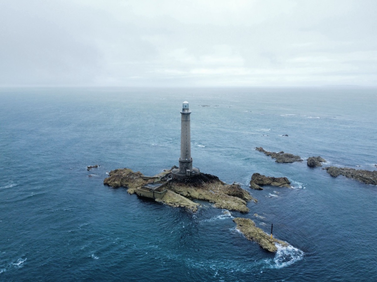小島上的燈塔