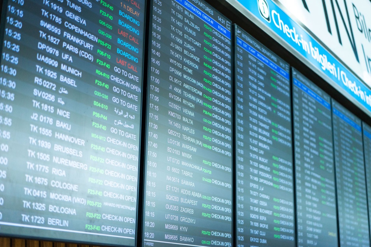 Un cahier de vérification à l'aéroport d'Okinawa