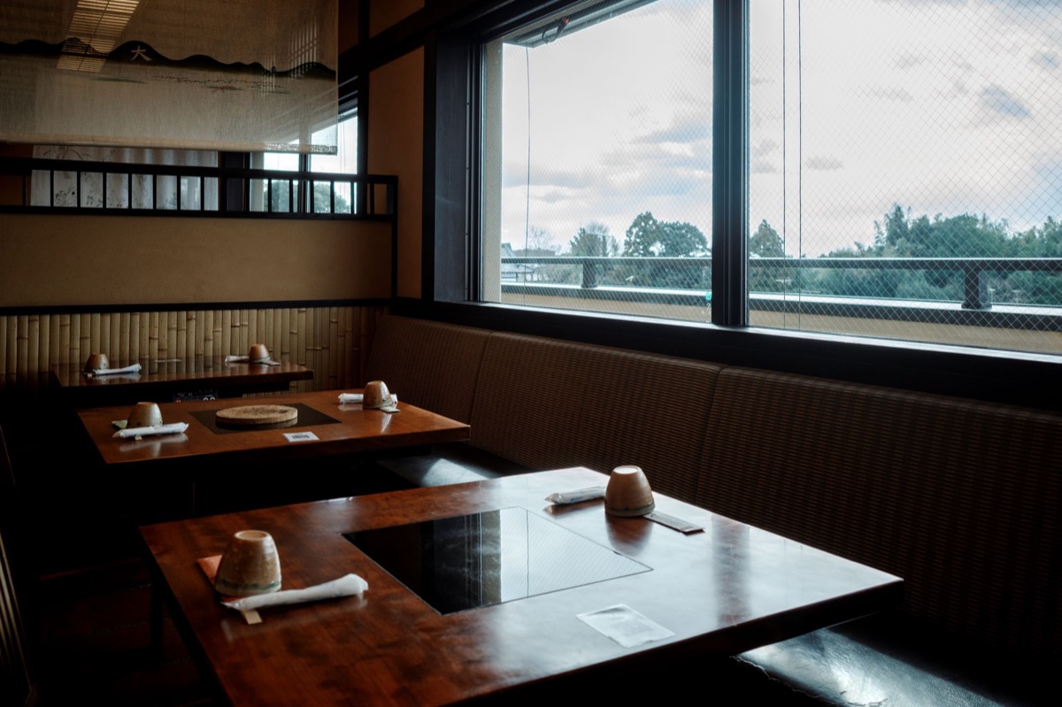 Traditioneller Okinawaner Restaurantinterior