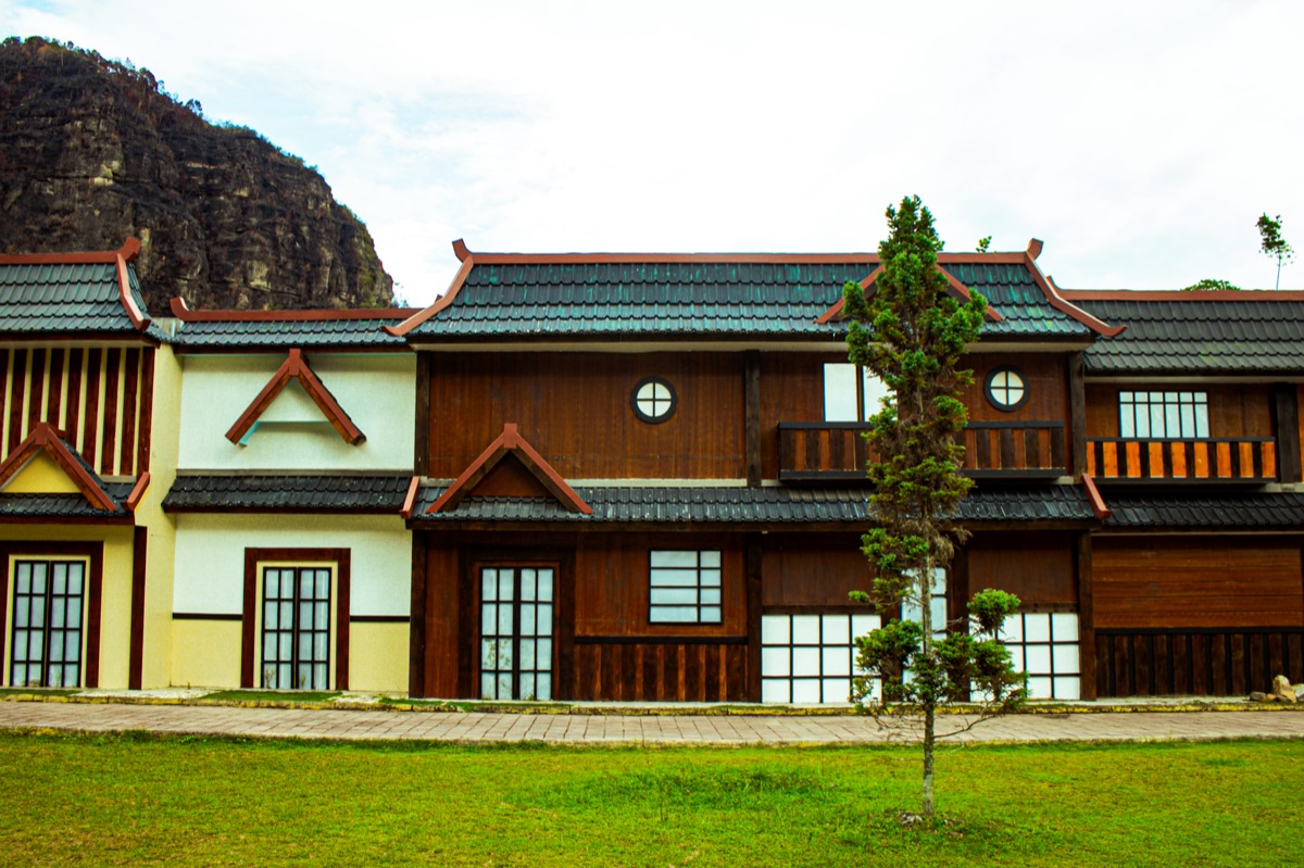 Extérieur d'un ryokan en Okinawa