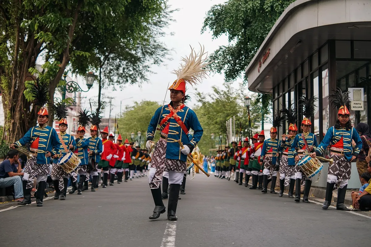 cultural, parade, traditional, costume, drum, indonesian, javanese, attire, folk attire, heritage, clothing, historical, event, festival, performance, dancers,